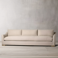 Fauteuil en tissu beige de luxe, une place, pieds en bois, design moderne, meubles de salon pour la maison, l'hôtel, la villa, les projets