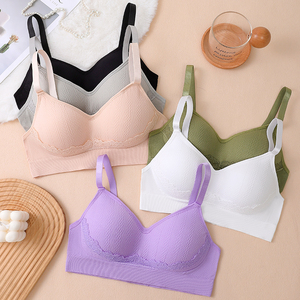 L'abito da donna in pizzo Sexy Lingerie T-pants è comodo e traspirante e non c' è un anello in acciaio per raccogliere il bottone del reggiseno. - Product Image 3