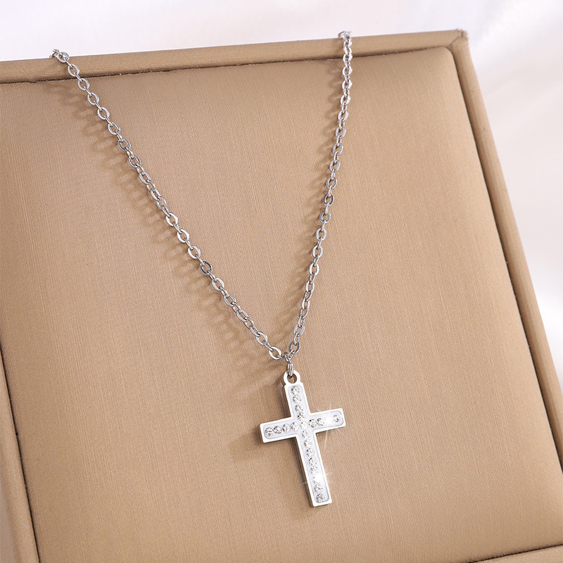 Collier croix 5 diamants en argent