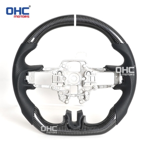 Volant en fibre de carbone véritable pour <span class=keywords><strong>Mustang</strong></span> Ecoboost <span class=keywords><strong>Gt</strong></span> 2018-2023 Ligne orange/<span class=keywords><strong>blanche</strong></span> Cuir perforé/Cuir suédé Poignée - Product Image 1