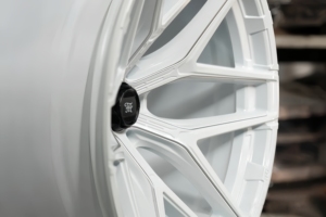 Custom Super Deep Concave Wheels Black/gold/White 5x114.3 5x120 6X114.3forged Wheels 18 Inch for SUV - Product Image 4