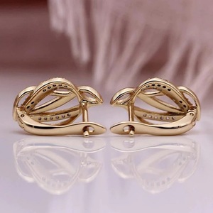 Orecchini a Perno con Intreccio a Spirale per Donne, Forma Irregolare Cava, Accessorio per Orecchie per Uso Quotidiano - Product Image 3