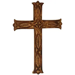 De gran tamaño de madera de la cruz de Jesús de madera montado en la pared de la Santa Cruz