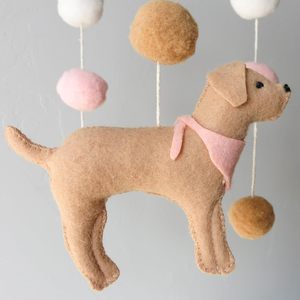 Móvil de Cuna de Animales del Bosque de Fieltro Hecho a Mano Personalizado, Móvil de Guardería de Cachorro Rosa de Fieltro de Color Suave de Primera Calidad, Género Neutro - Product Image 4
