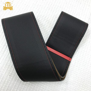 Housse de volant en cuir synthétique antidérapante cousue à la main avec des motifs de lignes rouges, housse de volant de voiture - Product Image 1