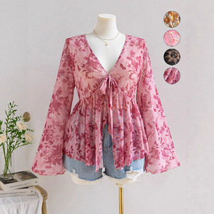 Top da <span class=keywords><strong>donna</strong></span> con scollo a V in rete stampata, stile vacanza, modello europeo-americano <span class=keywords><strong>Bell</strong></span> - Product Image 1