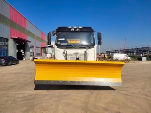 Camions <span class=keywords><strong>de</strong></span> <span class=keywords><strong>déneigement</strong></span> efficaces FAW SHACMAN 4*2 à vente chaude, véhicules, camion à chasse-neige monté, <span class=keywords><strong>épandeur</strong></span> <span class=keywords><strong>de</strong></span> <span class=keywords><strong>sel</strong></span> <span class=keywords><strong>de</strong></span> 8 m3 pour enlever la neige - Product Image 2