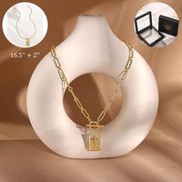 Collier pendentif croix carrée de luxe de style européen et américain, design de niche léger avec boucle polyvalente, chaîne de clavicule, accessoire tendance