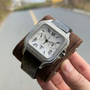 Reloj de pulsera de lujo de alta calidad con esfera de zafiro personalizada, movimiento mecánico, correa de cuero genuino con diamantes. - Product Image 1