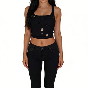 Top corto sin mangas con cuello cuadrado para mujer - Top ajustado acanalado con adorno de anillo metálico, estilo chaleco a la moda - Product Image 3