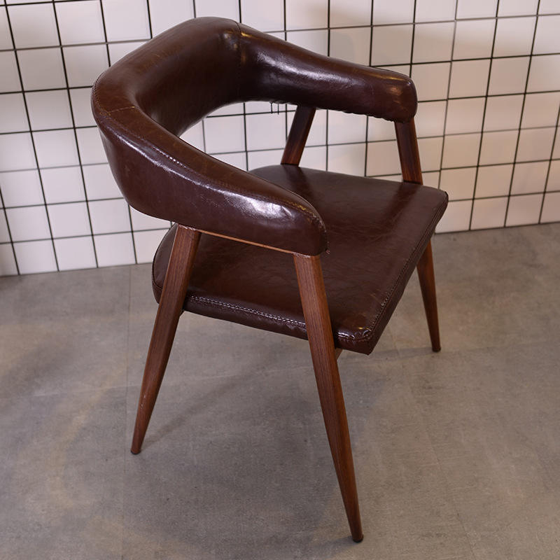 Chaise spinale brune
