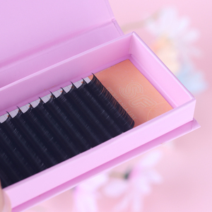 Chất Liệu Lụa Và Lông Mi Nối Dài Bằng Tay - Product Image 1