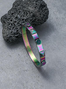 <span class=keywords><strong>Bracciale</strong></span> <span class=keywords><strong>bracciale</strong></span> personalizzato <span class=keywords><strong>con</strong></span> <span class=keywords><strong>nome</strong></span> Laser incisabile <span class=keywords><strong>con</strong></span> Logo di alta gioielleria <span class=keywords><strong>bracciale</strong></span> oro placcato in acciaio inossidabile rivetto <span class=keywords><strong>argento</strong></span> <span class=keywords><strong>bracciale</strong></span> <span class=keywords><strong>rigido</strong></span> - Product Image 6