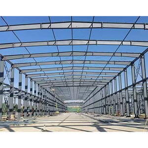 Bâtiment en acier isolé thermiquement pour entrepôt avec toit en panneaux sandwich pour utilisation en climat tropical - Product Image 1