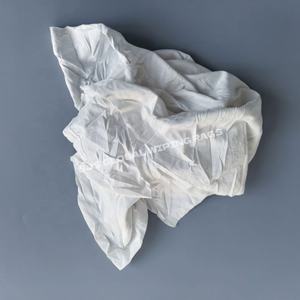 Trapos de tela recuperada de 10 kg, 25 kg, 100 kg para la industria, trapos de algodón cortados en trozos, trapos de tela blanca de punto para camisetas - Product Image 1