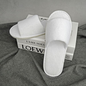 Otel malzemeleri toptan özelleştirilmiş logo Spa lüks terlik Terry kumaş açık ayak tek kullanımlık otel terliği - Product Image 2