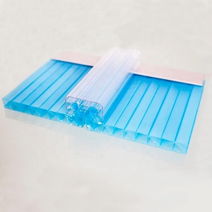 Lámina de <span class=keywords><strong>pared</strong></span> de policarbonato para cortina, sistema de bloqueo <span class=keywords><strong>en</strong></span> U, panel de techo, <span class=keywords><strong>precio</strong></span> de fábrica - Product Image 1