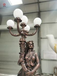 Un par de grandes lámparas romanas femeninas jardín bronce Color señora Luz fibra de vidrio estatua escultura mujer farola - Product Image 3