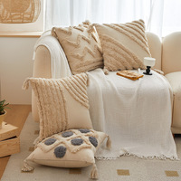 Coussin décoratif carré personnalisable style Wabi-Sabi, rembourré en fibres de polyester, avec pompons, pour canapé et chambre, design moderne et minimaliste
