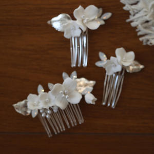 Neues Modisches Handgefertigtes Weißes Keramik-Blumen-Haarband Accessoire Braut Hochzeit Haarkamm für Frauen Geburtstag Jubiläum - Product Image 4