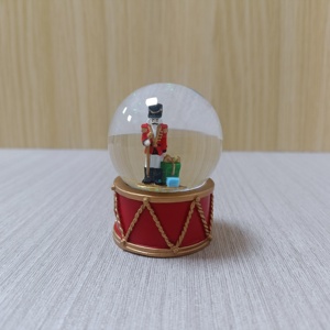2024 nouveau créatif polyrésine/résine nativité boule à neige boîte à musique société noël <span class=keywords><strong>casse</strong></span>-<span class=keywords><strong>noisette</strong></span> soldats boule à neige - Product Image 5