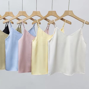 เสื้อกล้ามสายเดี่ยวเซ็กซี่สำหรับฤดูร้อน พิมพ์โลโก้ได้ ผ้าซาติน สำหรับออกกำลังกาย ขายส่งจำนวนมากสำหรับผู้หญิง - Product Image 1