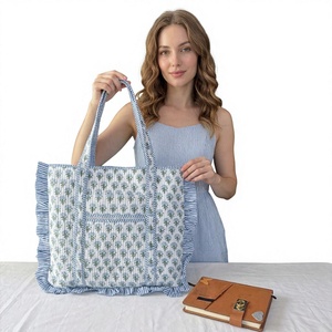 Bolso Tote Tradicional Indio Hecho a Mano, Acolchado, de Algodón con Volantes, Estampado Floral, Bolso de Hombro, Reutilizable, para Compras - Product Image 1