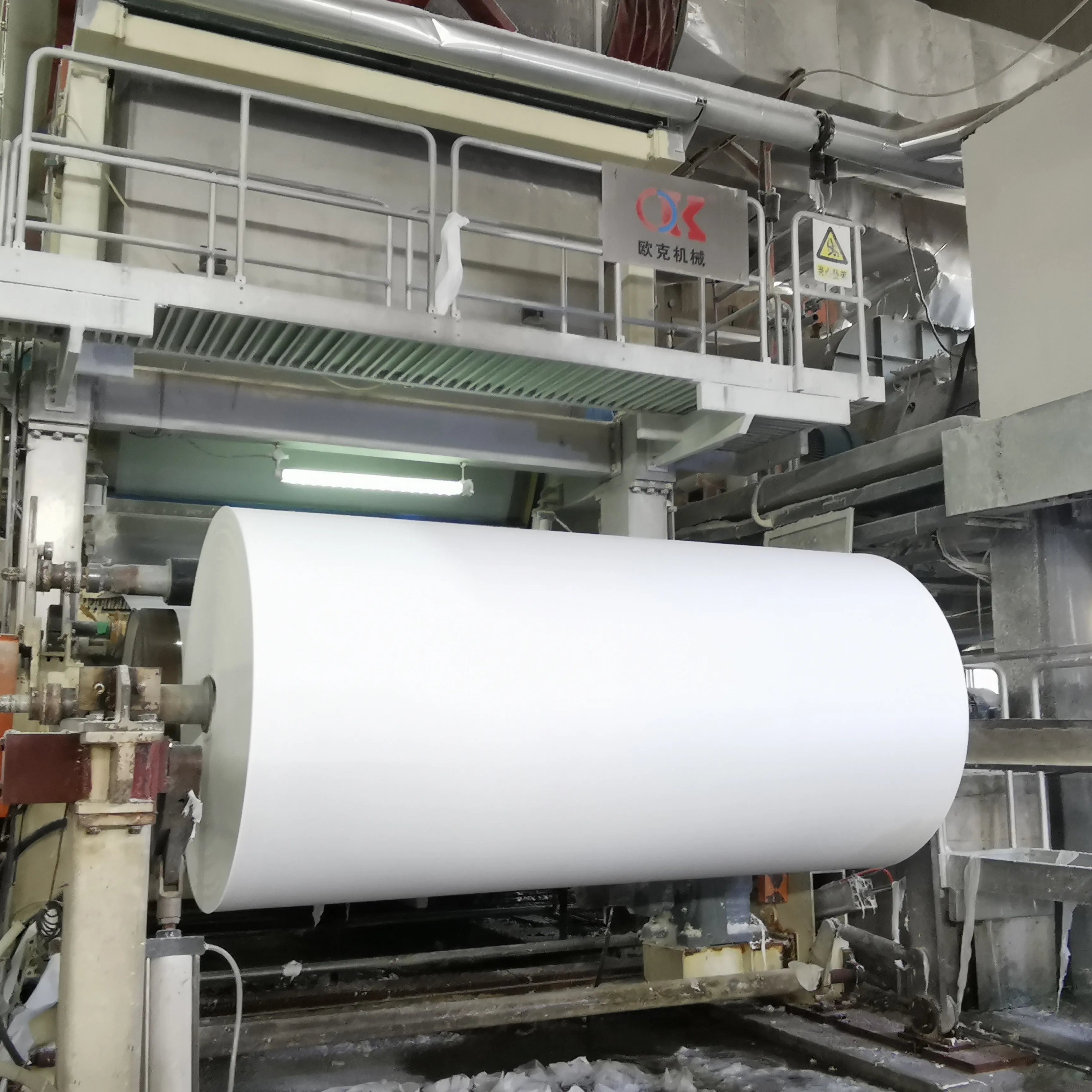 Tissue jumbo roll factory directly supply oem and odm jumbo roll toilet napkin jumbo roll