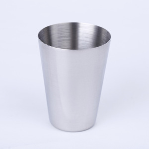 Mini mug à bière en acier inoxydable 40x26x53mm, mug portable pour spiritueux d'extérieur, style simple - Product Image 1