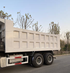 Chinois 6*4 utilisé voitures et camions avec chauffeur sur le côté gauche 40 tonnes utilisé petite <span class=keywords><strong>benne</strong></span> camion à <span class=keywords><strong>benne</strong></span> basculante avec des prix à vendre - Product Image 6