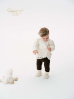 Tunique à manches longues pour bébé fille, col montant à volants, manches bouffantes texturées, ourlet brodé à œillets, boutons au dos, printemps automne
