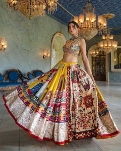 Ấn Độ bên mặc đám cưới hoặc phụ nữ giản dị váy mới đến 2024 lehenga choli kết hợp màu sắc tươi sáng cho phụ nữ và trẻ em gái - Product Image 3