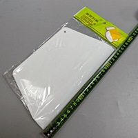 Offre Spéciale : Lisseur à Gâteau en Plastique Écologique Noir et Marron de 25 cm – Outil de Pâtisserie, Ustensile de Cuisson Domestique, Emporte-pièce et Décoration de Gâteaux