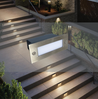 Lumière d'escalier encastrée carrée pour extérieur, IP65, étanche, avec diffuseur en polycarbonate et garantie de 3 ans
