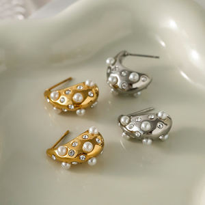 J & D珍珠立方锆石耳钉18K PVD镀金不锈钢迷你水滴女式耳钉 - Product Image 5