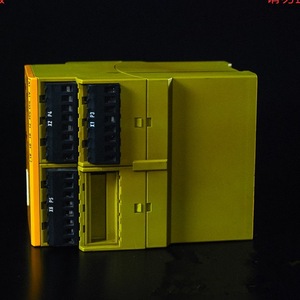 Relais de sécurité Pilz Pnoz X10.11P 24Vdc 10A Sortie Forme C Électromécanique - Product Image 5