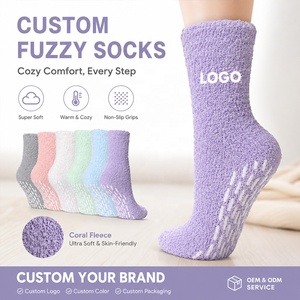 Chaussettes antidérapantes personnalisées avec logo OEM pour femmes, chaussettes d'hiver chaudes et confortables, chaussettes de maison douces et moelleuses, chaussettes antidérapantes pour hôpital - Product Image 1