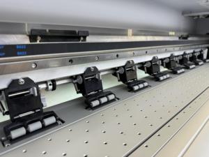 Impresora de inyección de tinta UV XP600 Impresora de tubo rollo a rollo de 1,8 m para publicidad de vallas publicitarias con tinta UV - Product Image 5