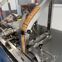 JUYOU Machine automatique de fabrication de biscuits pour sandwich Remplisseuse de crème à biscuits Ligne de production de biscuits pour sandwich à confiture