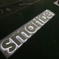 Kelly personalizado 3D LED al aire libre empresa de negocios signos iluminando Metal Logo 3D letras de canal señal de publicidad electrónica