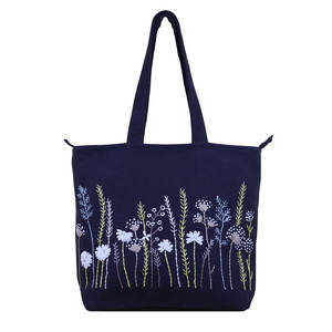 Bolsa de Mano Bordada Personalizada a Precio Económico, Bolsa de Compras Artesanal de Moda, de Fabricante Pakistaní, Nuevo Diseño de Bolsas Bordadas - Product Image 3