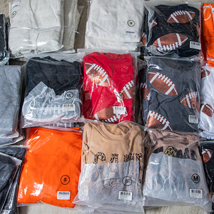 Abbigliamento Shewin abbigliamento da giorno della partita da <span class=keywords><strong>donna</strong></span> con <span class=keywords><strong>paillettes</strong></span> <span class=keywords><strong>Top</strong></span> da Baseball stampa T-Shirt a girocollo - Product Image 2