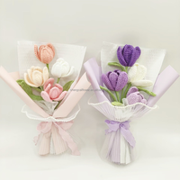 Cadeau de la Saint-Valentin, magnifique bouquet de fleurs en crochet bleu, fleurs tricotées, plantes en crochet pour cadeaux de femmes