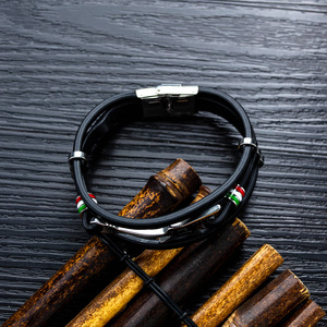 Bracciale Punk Hip-hop in Acciaio Inossidabile Personalizzato a Forma di <span class=keywords><strong>Chitarra</strong></span> Piccola Bracciale Multistrato in <span class=keywords><strong>Corda</strong></span> di Pelle Intrecciata Regalo - Product Image 3