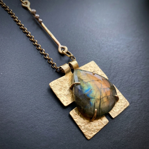 Colgante de Labradorita Natural para Sanación de Chakras con Reiki, Collar de Corazón de Labradorita con Destello Azul, Engaste de Plata de Ley Dorada, Regalo - Product Image 3