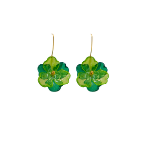 Pendientes de Moda con Diseño de Flor Verde, Chapados en Oro PVD, Acero Inoxidable 316L, Sostenibles y Resistentes - Product Image 1