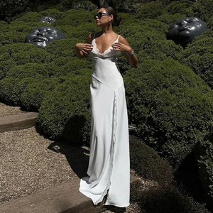 Elegante Vestido de Fiesta con Encaje y Abertura Lateral, Escote en V Asimétrico, de Satén, Ajustado, Largo, para Verano y Vacaciones - Product Image 1