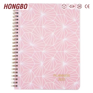 <span class=keywords><strong>Agenda</strong></span> Diaria y Semanal <span class=keywords><strong>2022</strong></span> <span class=keywords><strong>2023</strong></span> con Espiral Wire-O, 365 Días, con 12 Pestañas Mensuales y <span class=keywords><strong>Bolsillo</strong></span> Trasero Grande - Product Image 1