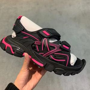 Chaussons plats de luxe originaux de créateurs de mode, chaussures d'extérieur tendance, chaussures décontractées pour femmes, sandales pour hommes - Product Image 2