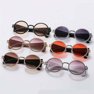 Lunettes de soleil ovales punk en métal pour femme, personnalisables avec logo, collection 2025, protection UV400, branches larges, monture ronde - Product Image 5